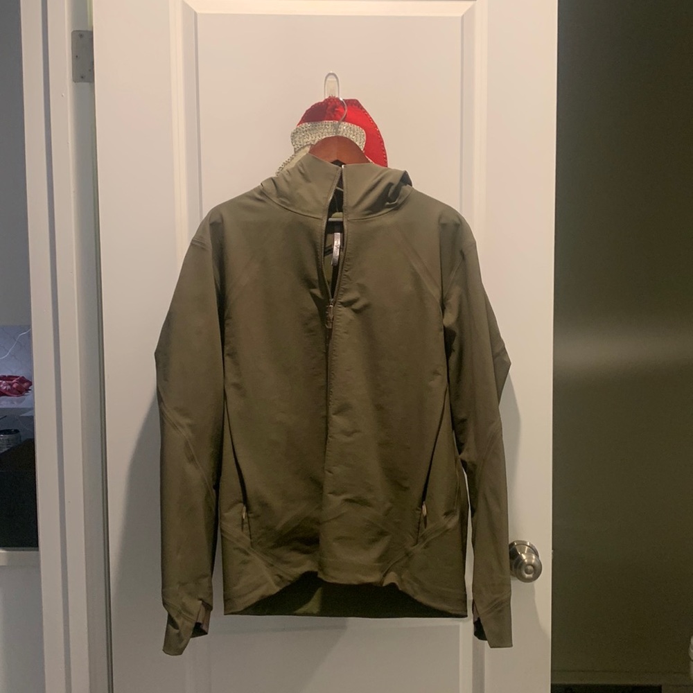 Arc’teryx veilance isogon jacket